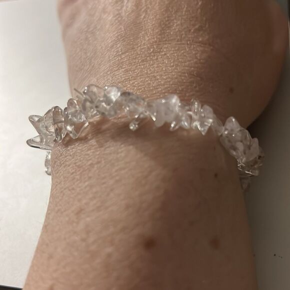 Bundle Sale 3 for $15 | Quartz Stone Chip Stretch Bracelet - Picture 3 of 8